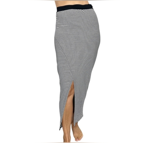 Tricotto | Black & White Stripped Long Skirt with Front slit & Elastic at Waist - Picture 1 of 9